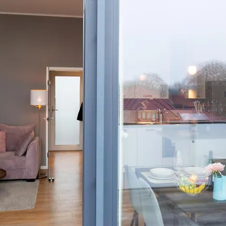 Daire Micasa Ol - Modernes Penthouse - Stellplatz - Kueche - Wlan - Dachterrasse - E Ladesaeule